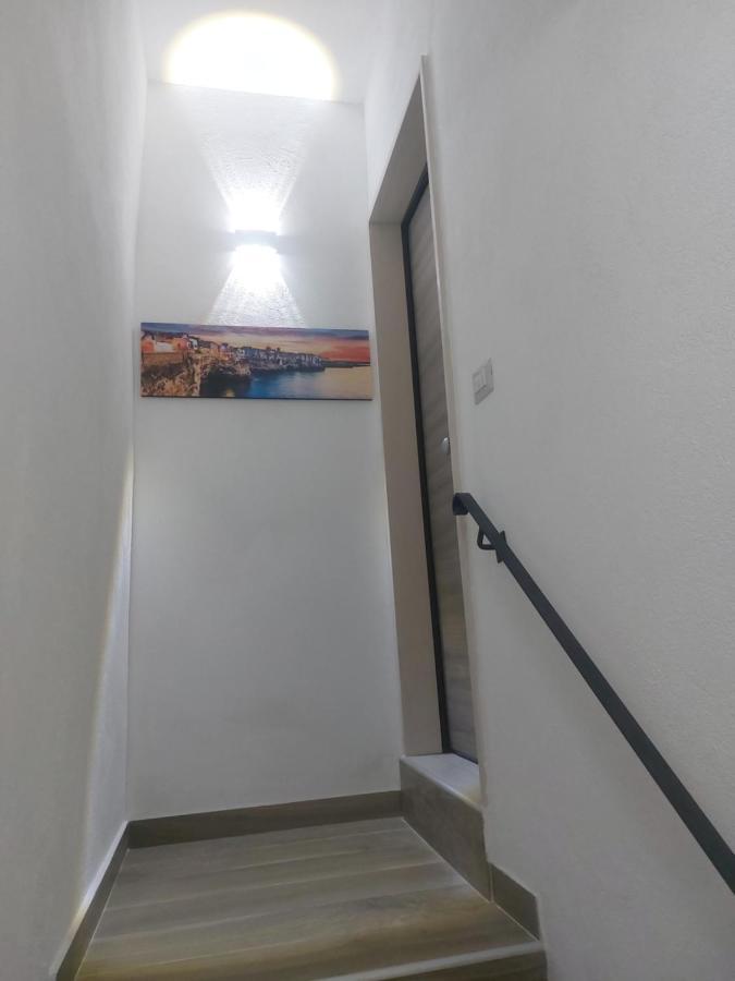 Apartamento Casa Junno Monte SantʼAngelo Exterior foto